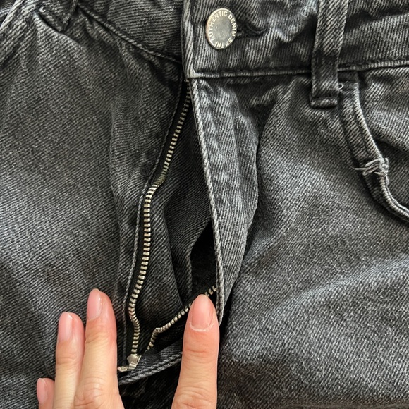 AS IS Zara mom-style stiff denim shorts in washed black, SZ likely 2 - Picture 9 of 9